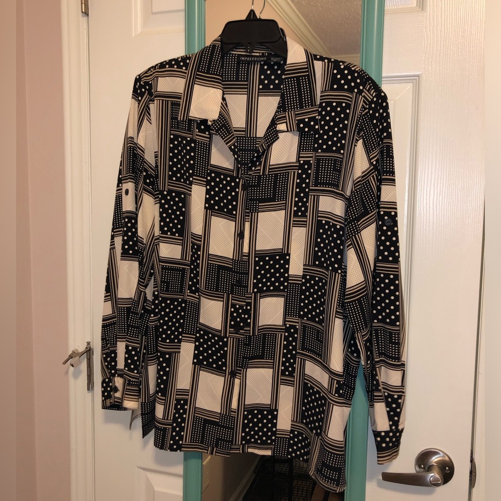 Chic Geometric Black and Cream Blouse
